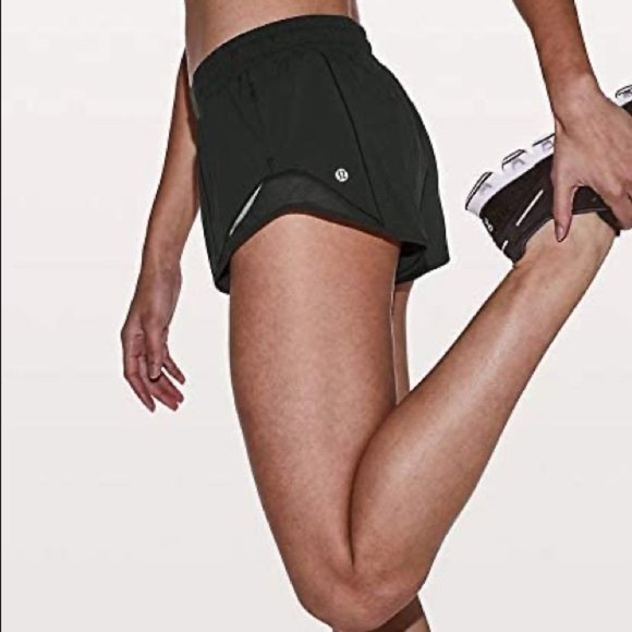 lululemon athletica Pants - NWOT Lululemon Hotty Hot short 4" - black- sz8